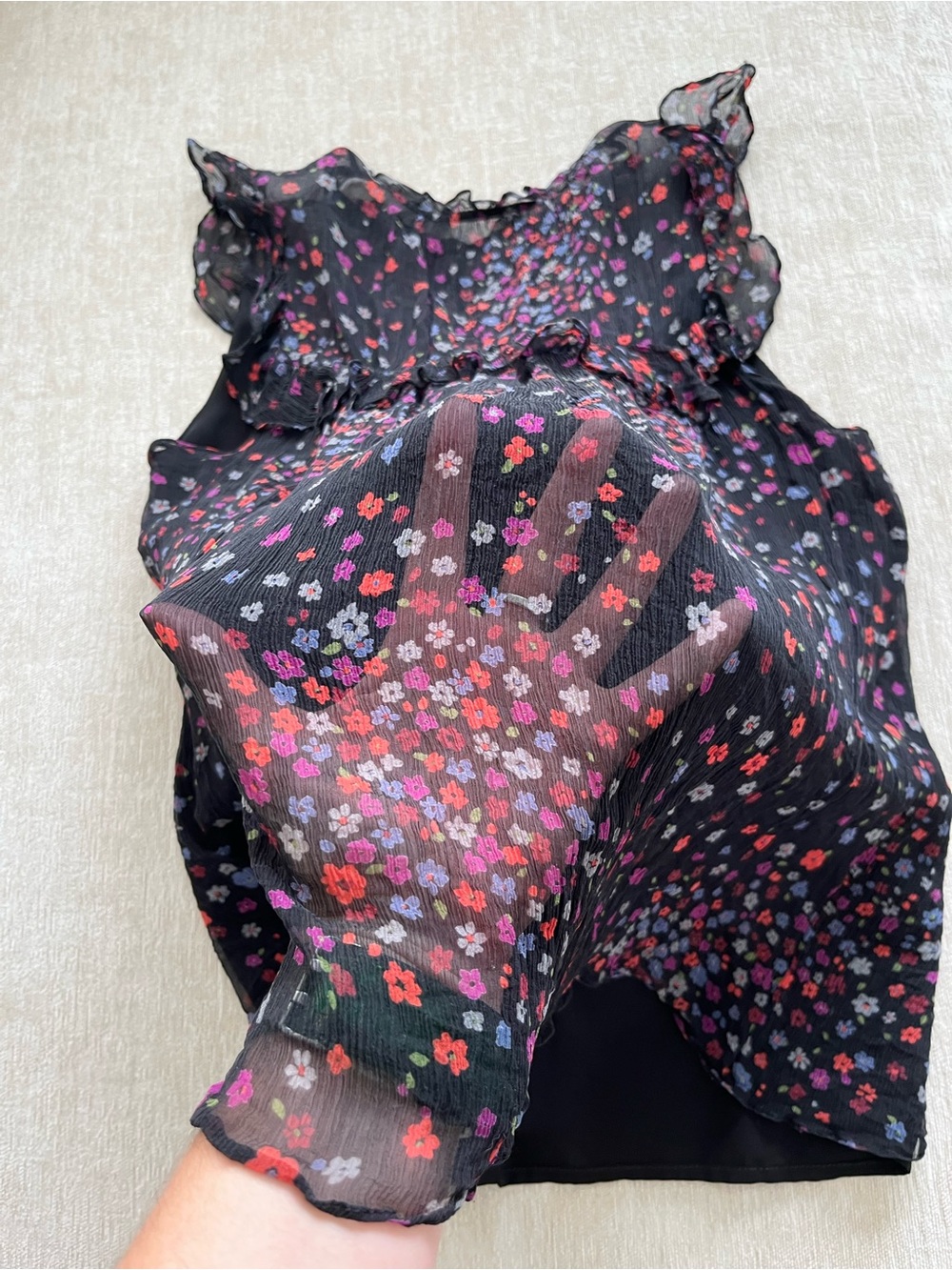 BARNEYS NEW YORK Silk flutter Blouse Floral - Picture 7 of 14